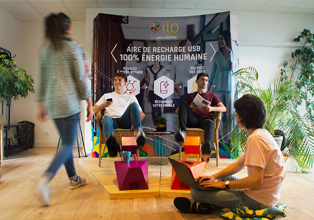 Borne recharge ILO - Pour des espaces intérieurs innovants