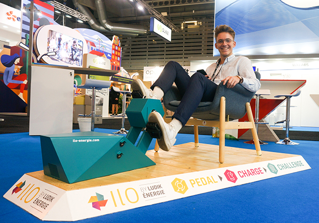 le vélo chargeur crée un stand dynamique